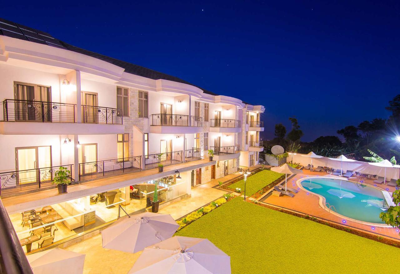 Alba Hotel Meru Exterior photo